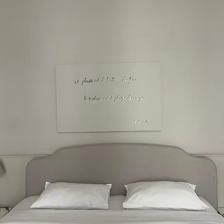 Damseaux Hotel