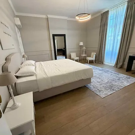 Damseaux Hotel