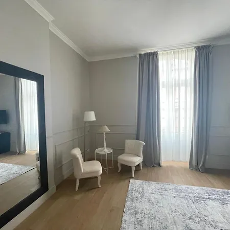 Damseaux Hotel