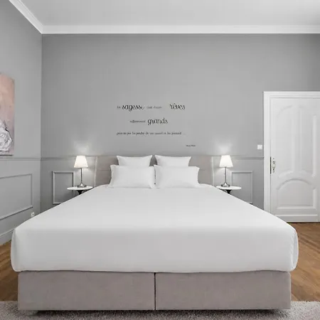 Damseaux Hotel